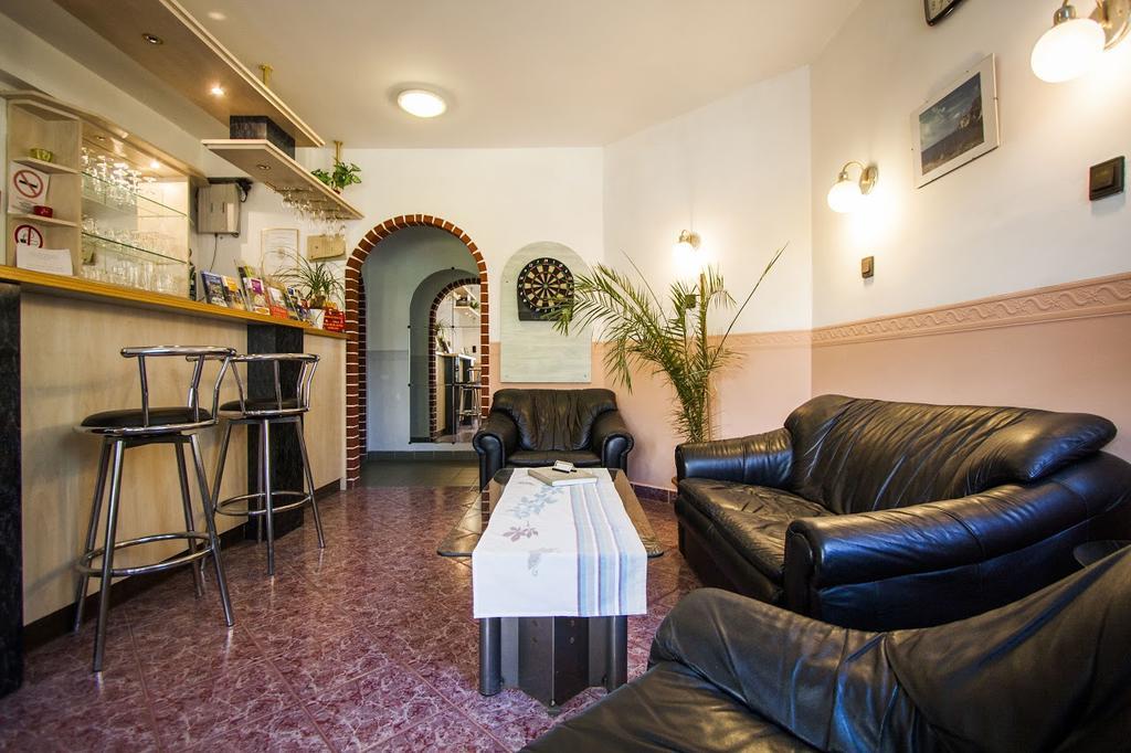 Dominika Apartman Hotel Budapest Extérieur photo